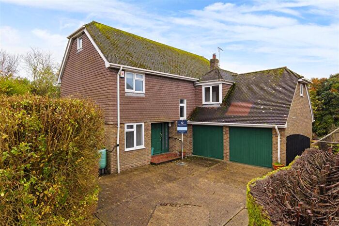 4 Bedroom Detached House For Sale In Russet Avenue, Faversham, ME13