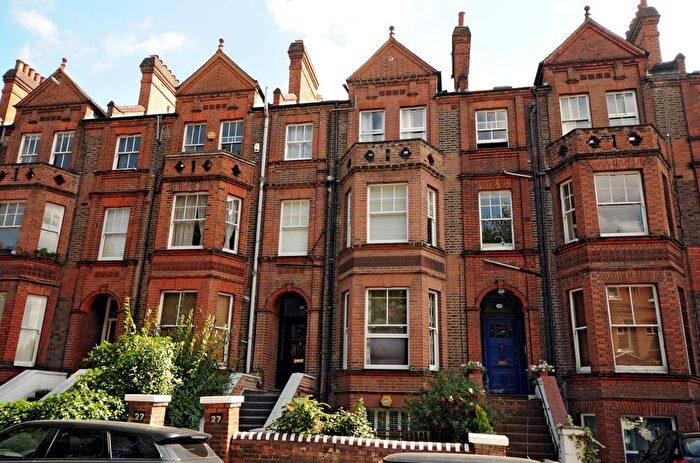 2 Bedroom Flat For Sale In Greencroft Gardens, London, NW6