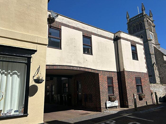 3 Bedroom Terraced House To Rent In Church Road, Gosport, PO12