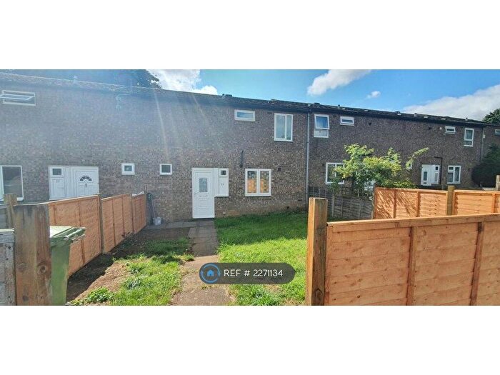 3 Bedroom Terraced House To Rent In Robin Lane, Wellingborough, NN8