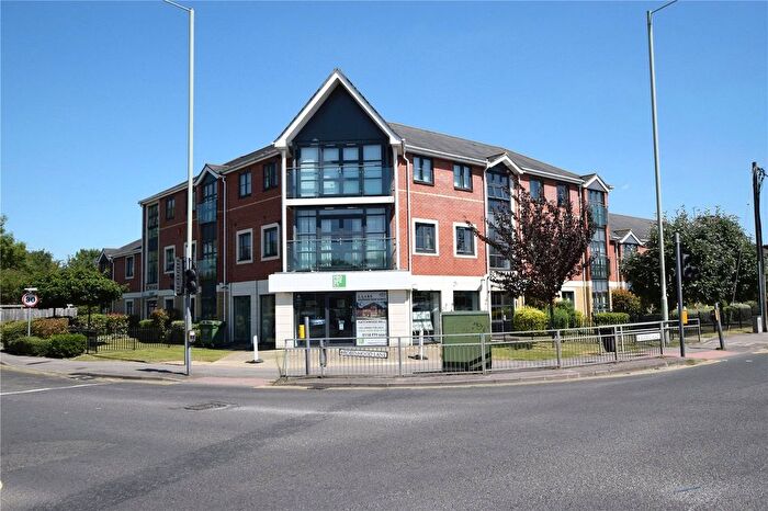 2 Bedroom Flat To Rent In Robinhood Lane, Winnersh, Wokingham, Berkshire, RG41
