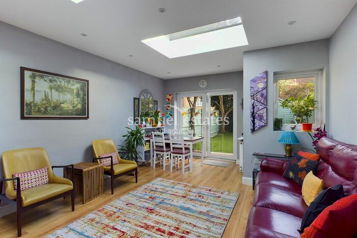 4 Bedroom Semi-Detached House To Rent In Bewley Street, London, SW19