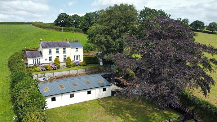 4 Bedroom Detached House For Sale In Peniel Road, Carmarthen, SA32