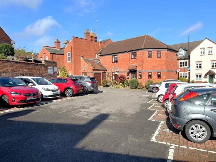1 Bedroom Flat For Sale In Priory Walk, Cross Street, Warwick, CV34