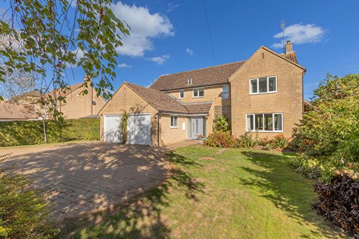 4 Bedroom Detached House For Sale In Silver Street, Minety, SN16