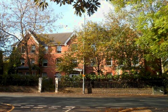 2 Bedroom Flat To Rent In Belvedere Gardens, Heaton Moor Road, Stockport, SK4