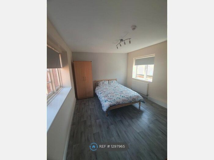 Studio To Rent In Mansfield Road, Nottingham NG1