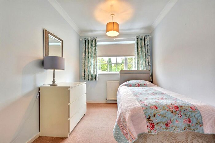 2 Bedroom End Of Terrace House For Sale In Canonbie Close, Arnold, Nottingham, NG5
