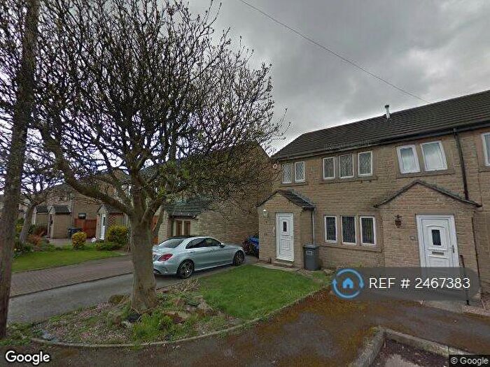 3 Bedroom End Of Terrace House To Rent In Cotswold Mews, Huddersfield, HD8