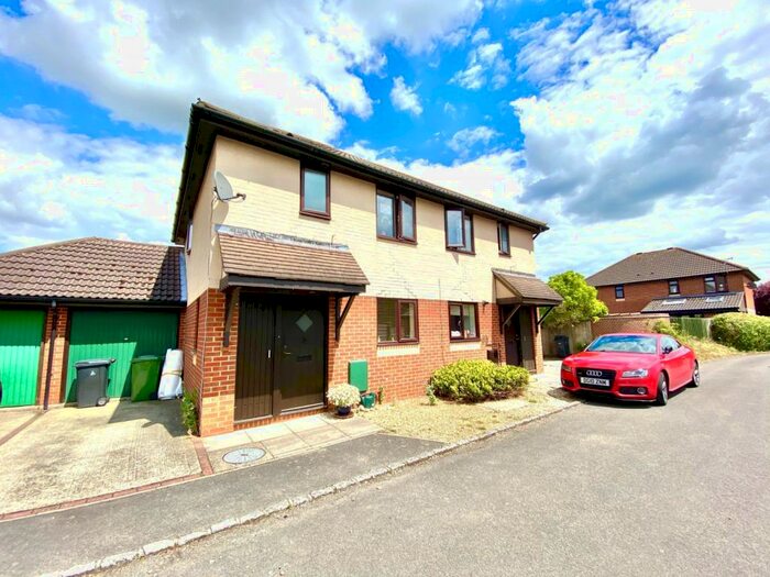 2 Bedroom Semi-Detached House To Rent In St Hildas Close, Didcot, OX11