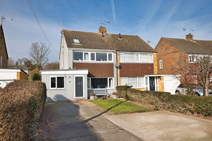 5 Bedroom Semi-Detached House For Sale In Monkton Court Lane, Eythorne, Dover, Kent, CT15
