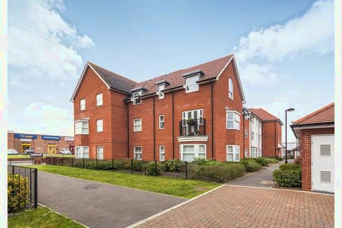 2 Bedroom Flat To Rent In Whitton House, Ashville Way, Wokingham, RG41
