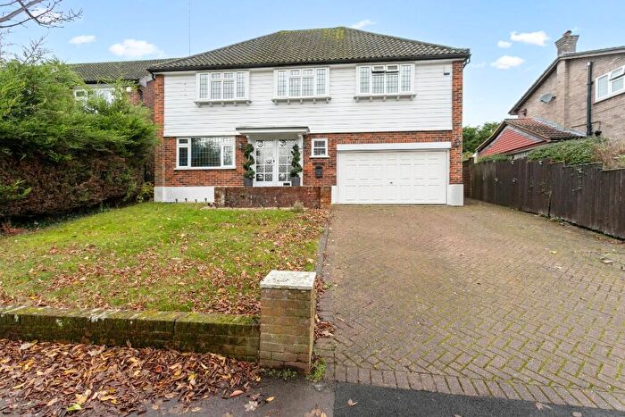 4 Bedroom Detached House For Sale In Stanmore Way, Loughton, Essex, IG10