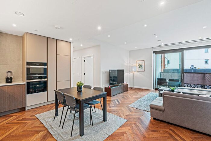 2 Bedroom Flat To Rent In Michael Road, London, SW6