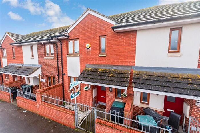 3 Bedroom Terraced House For Sale In Ferguson Avenue, Gravesend, Kent, DA12