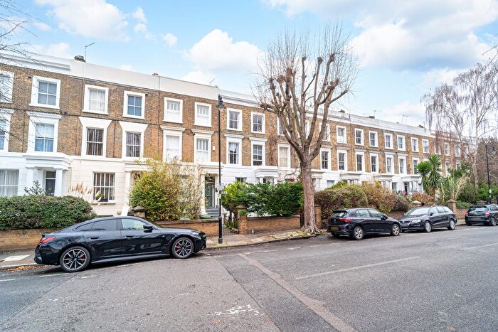 1 Bedroom Flat For Sale In Elmore Street, De Beauvoir, London, N1