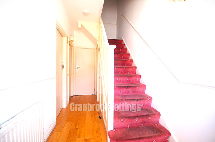 3 Bedroom Terraced House To Rent In Meadway, Ilford, IG3