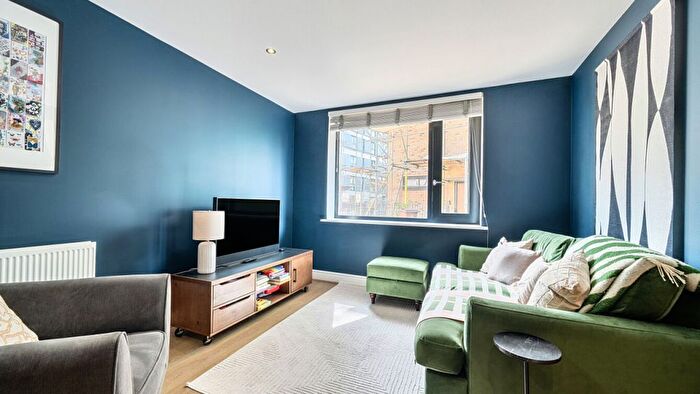 2 Bedroom Terraced House For Sale In Parade Gardens, Chingford, E4