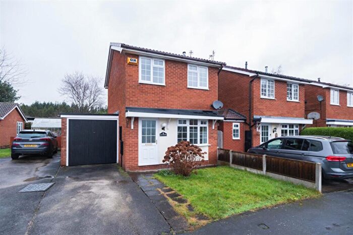 2 Bedroom Detached House For Sale In Hewitt Grove, Wincham, Northwich, CW9