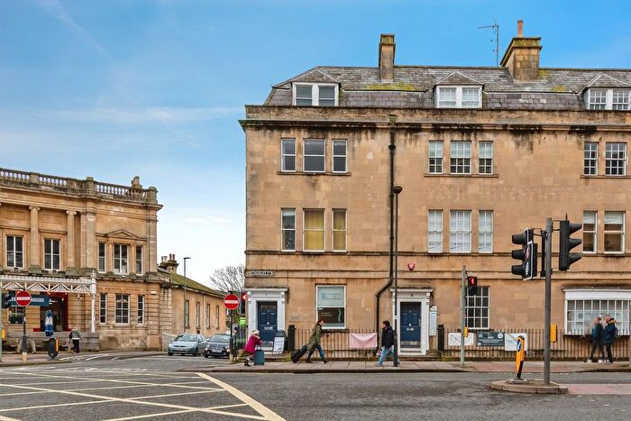 1 Bedroom Flat For Sale In Charles Street, Bath, BA1