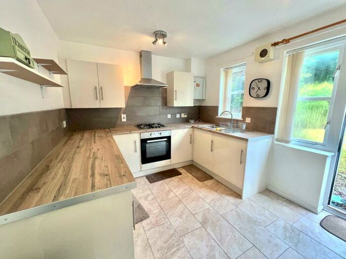 2 Bedroom Terraced House To Rent In Grange Close, Hunslet, Leeds, LS10