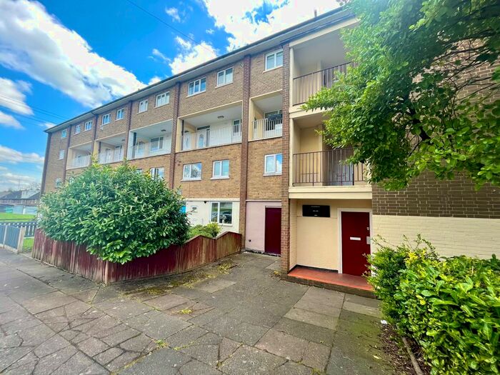3 Bedroom Flat To Rent In Kingshurst Way, Kingshurst, Birmingham, B37