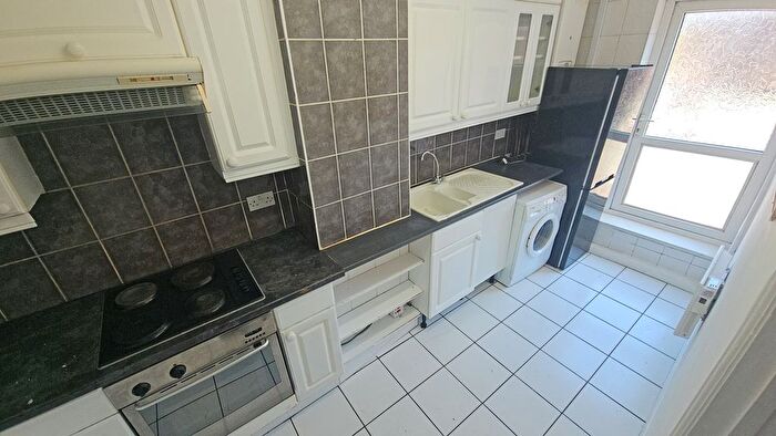 1 Bedroom Flat To Rent In Wellington Street, Luton, LU1