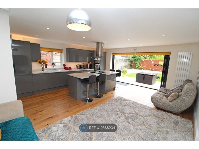 4 Bedroom Semi-Detached House To Rent In Southolme Drive, York, YO30