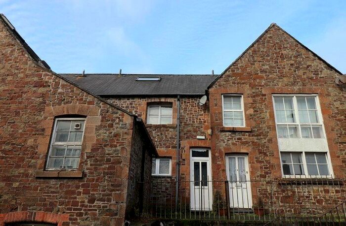 3 Bedroom Flat To Rent In Chapel Street, Holsworthy, EX22