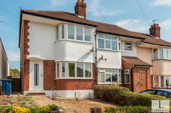 2 Bedroom End Of Terrace House To Rent In Carr Road, Northolt, UB5