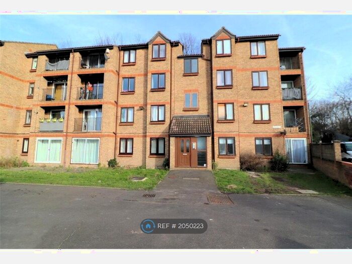 2 Bedroom Flat To Rent In Sycamore Court, Erith, DA8