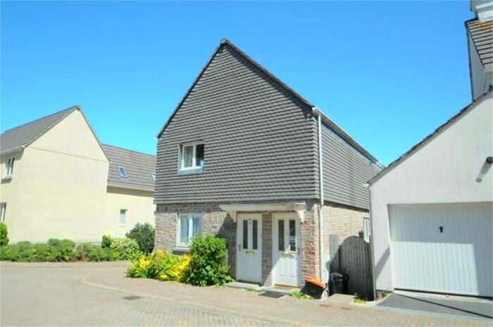 2 Bedroom Flat To Rent In Trehaverne Vean, Truro, TR1
