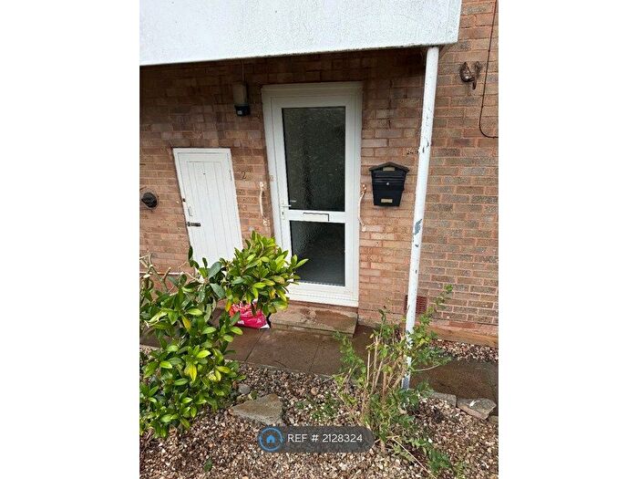 1 Bedroom Maisonette To Rent In Carew Road, Tiverton, EX16
