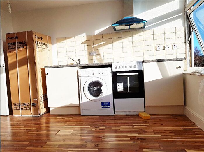 Studio To Rent In St Mary Road, Walthamstow, E17