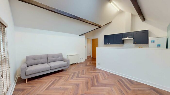 3 Bedroom Flat To Rent In Hyde Terrace, LS2