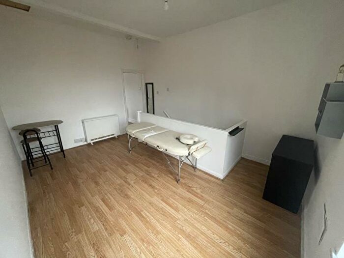 1 Bedroom Flat To Rent In Flat, Stoke Row, Coventry, CV2