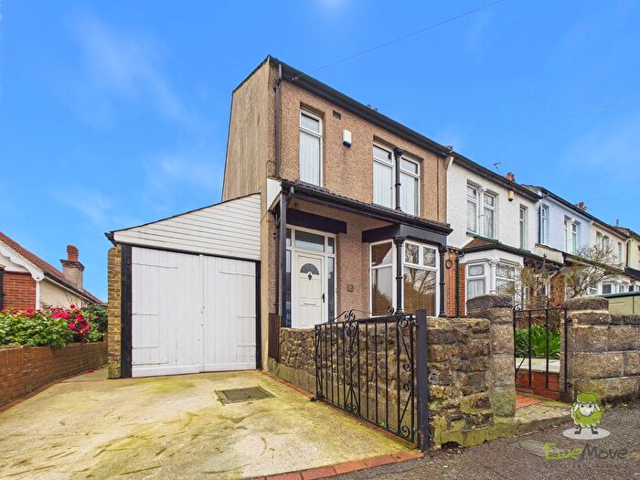 3 Bedroom End Terrace House For Sale In Holmside, Gillingham, ME7