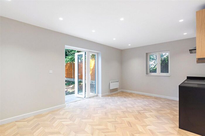 Studio To Rent In Anerley Hill, London, SE19