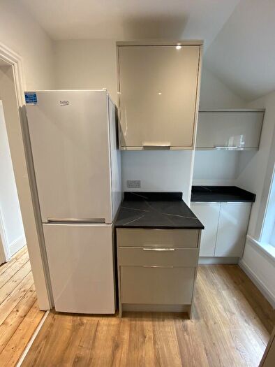 2 Bedroom Apartment To Rent In Corporation Road, Cardiff(City), CF11