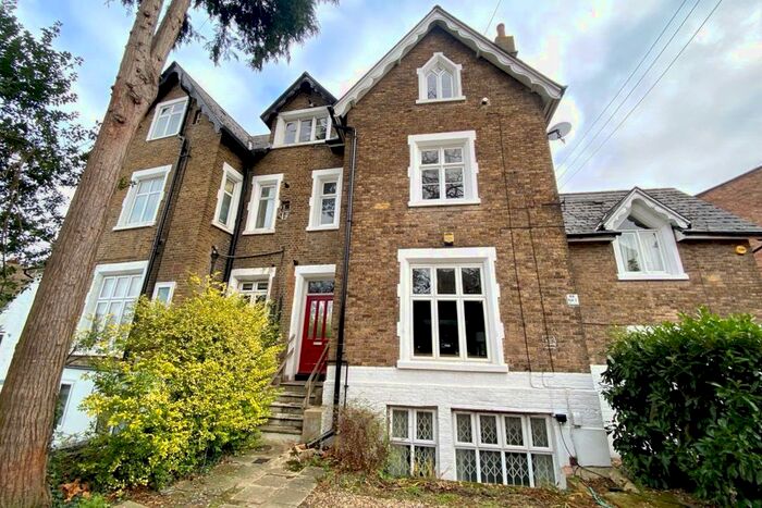 2 Bedroom Maisonette To Rent In Upton Park, Slough SL1