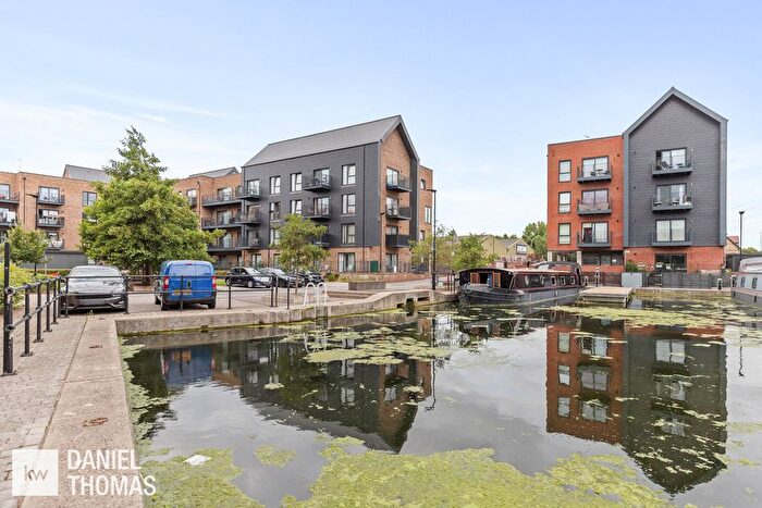2 Bedroom Flat For Sale In Lea Road, Waltham Abbey, EN9