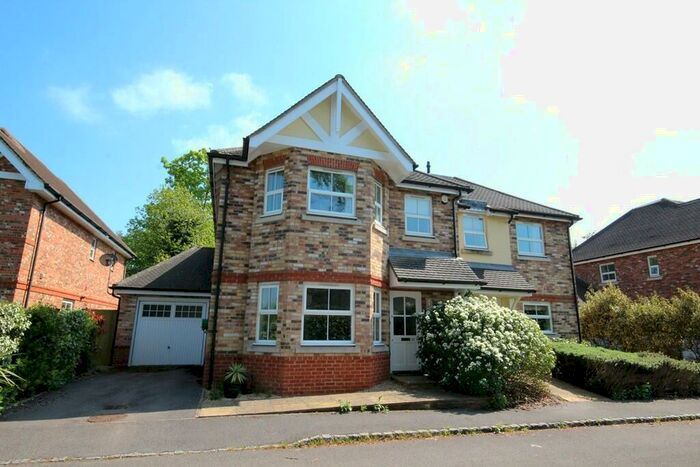3 Bedroom Semi-Detached House To Rent In Russett Gardens, Ruscombe, Reading, Berkshire, RG10