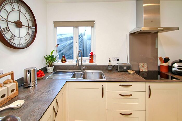 1 Bedroom Flat For Sale In Hilltop Drive, Highfields Hilltop Drive, TN31