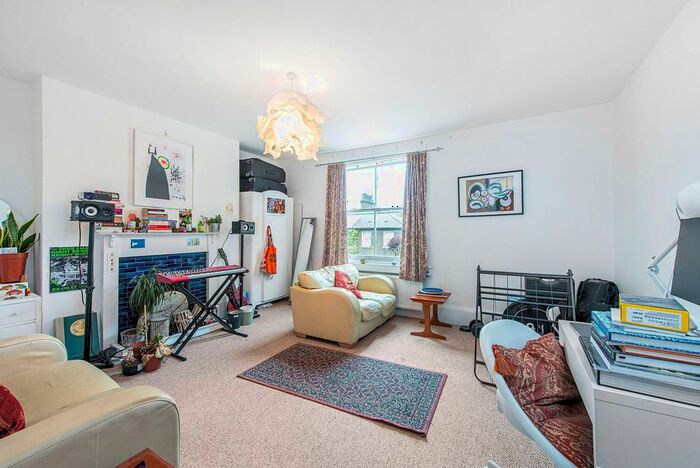 5 Bedroom Semi Detached House To Rent In Choumert Road, Peckham, London, SE15