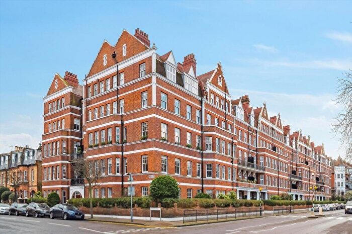 2 Bedroom Apartment For Sale In Prince Of Wales Drive, Battersea, SW11