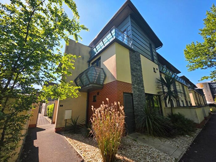 4 Bedroom Terraced House To Rent In Dearden Walk, SN3