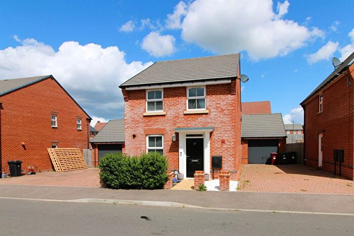 3 Bedroom Detached House To Rent In Shelby Drive, Westhampnett, Chichester, West Sussex, PO18
