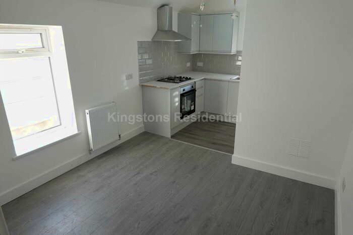 2 Bedroom Flat To Rent In Clive Street, Grangetown, CF11