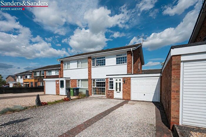 3 Bedroom Semi Detached House For Sale In Wessons Road, Bidford-On-Avon, Alcester, B50