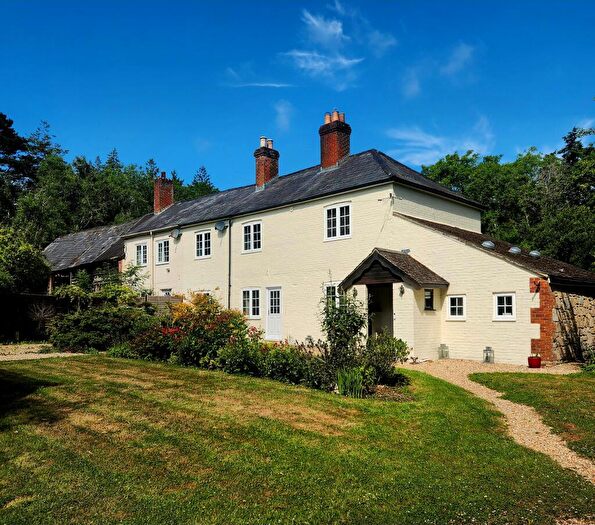 5 Bedroom House To Rent In Hamstead Drive, Yarmouth, PO41